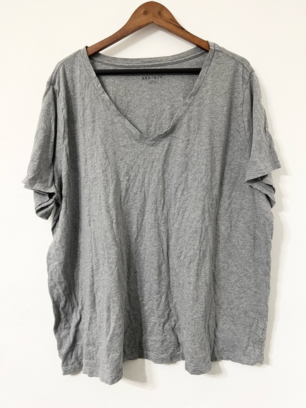 Ava & Viv Gray V Neck Tee Plus Size 3X Short Sleeve